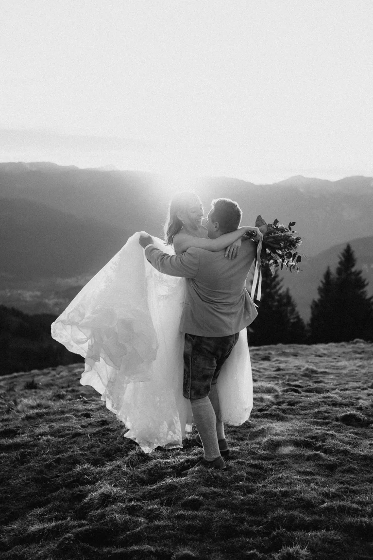 Sonnenuntergang Hochzeit in den Bergen